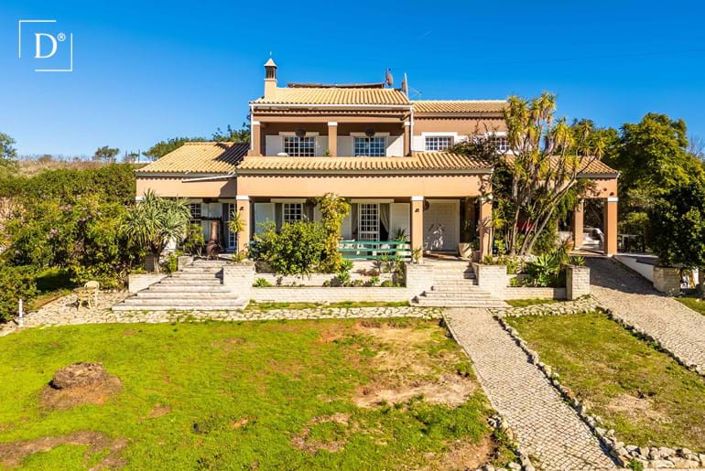 Image No.27-6 Bed Property for sale