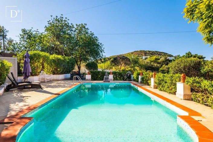 Image No.4-6 Bed Property for sale