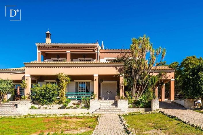 Image No.5-6 Bed Property for sale