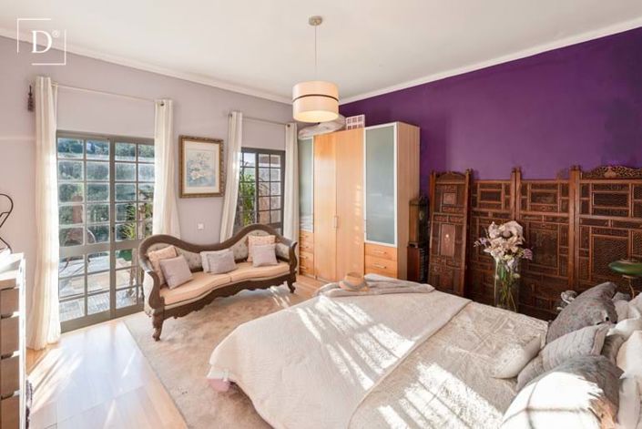 Image No.9-6 Bed Property for sale