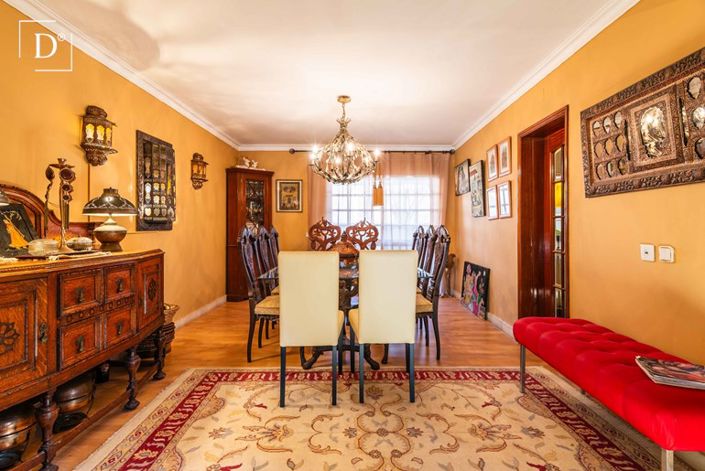 Image No.9-6 Bed Property for sale