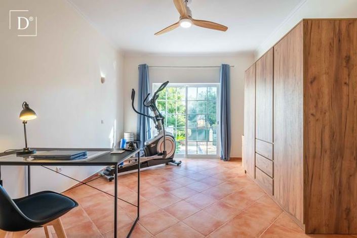 Image No.17-5 Bed Villa for sale