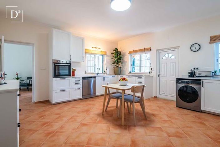 Image No.2-5 Bed Villa for sale