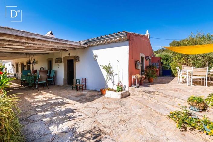 Image No.1-3 Bed Villa for sale