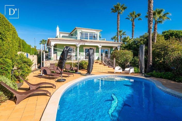 Image No.1-4 Bed Villa for sale