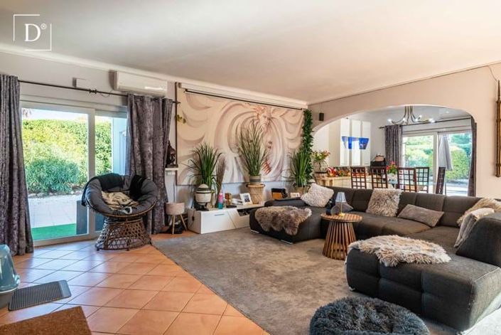 Image No.10-4 Bed Villa for sale