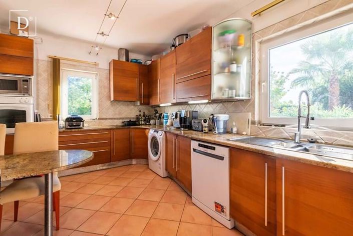 Image No.12-4 Bed Villa for sale