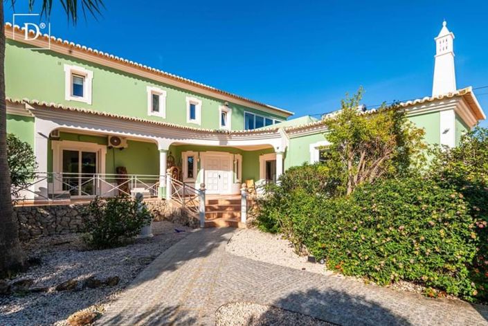 Image No.3-4 Bed Villa for sale