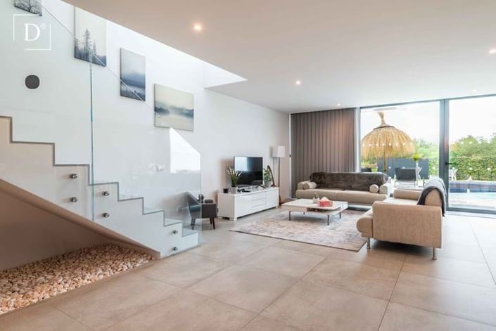 Image No.6-3 Bed Villa for sale