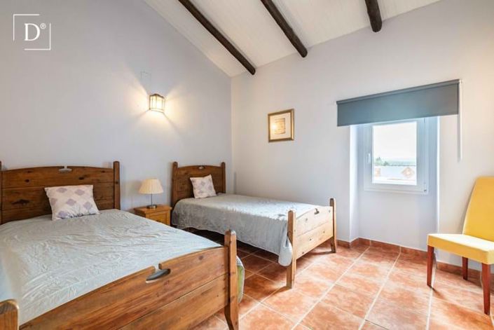 Image No.11-4 Bed Property for sale