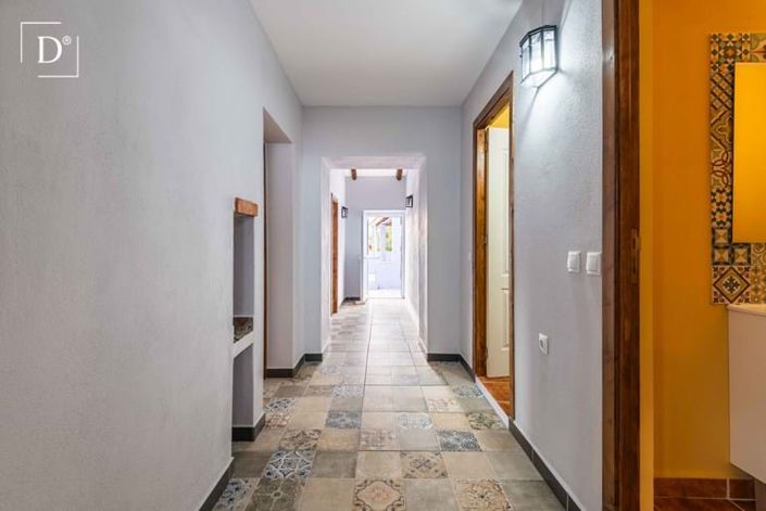 Image No.14-4 Bed Property for sale