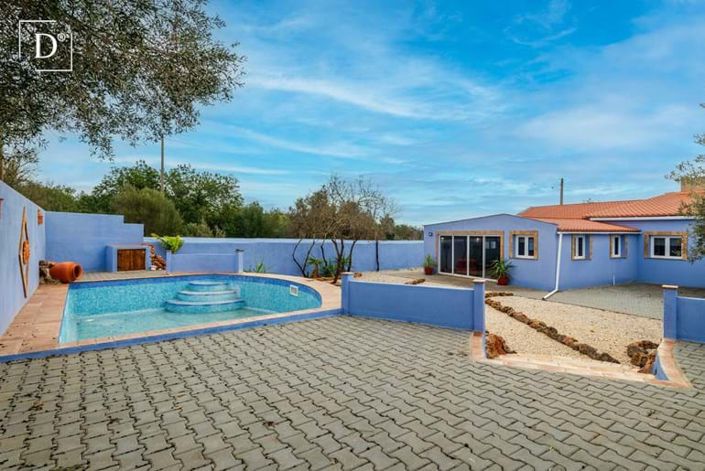 Image No.15-4 Bed Property for sale