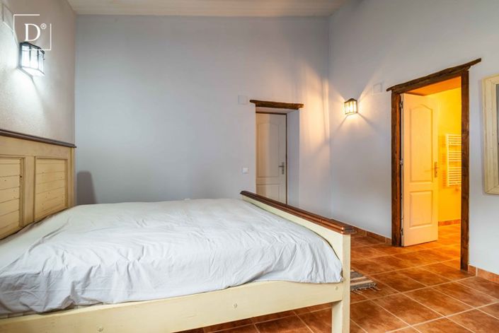 Image No.9-4 Bed Property for sale