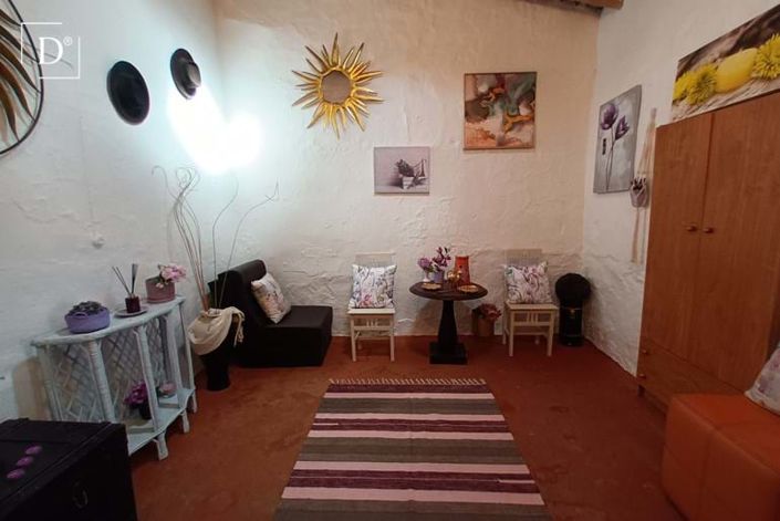 Image No.2-1 Bed Villa for sale