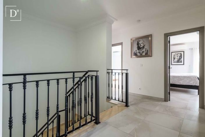 Image No.18-5 Bed Villa for sale