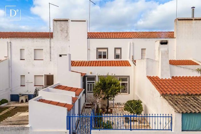 Image No.2-3 Bed Villa for sale