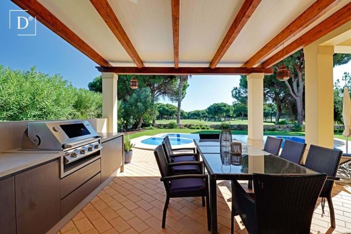 Image No.2-4 Bed Villa for sale