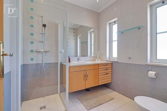 Image No.20-4 Bed Villa for sale