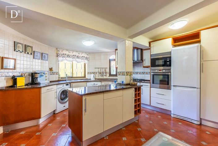 Image No.10-3 Bed Villa for sale