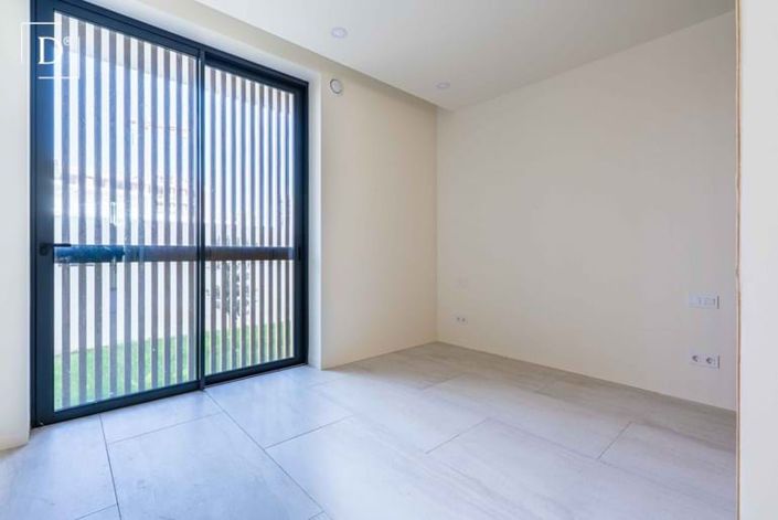 Image No.12-4 Bed Villa for sale