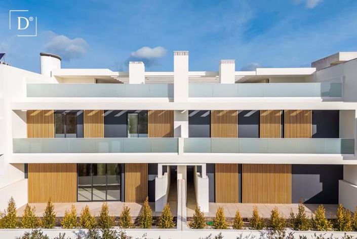 Image No.2-4 Bed Villa for sale