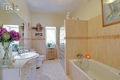 1-12348-a6143ebb3cb0547d86cbab874af8e5c603a53