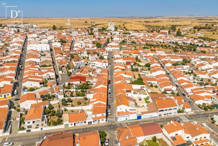 Image No.14-1 Bed Townhouse for sale