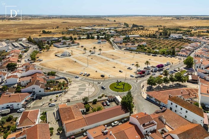 Image No.18-1 Bed Townhouse for sale