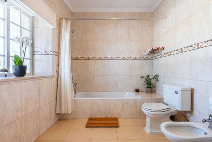 Image No.18-3 Bed Villa for sale