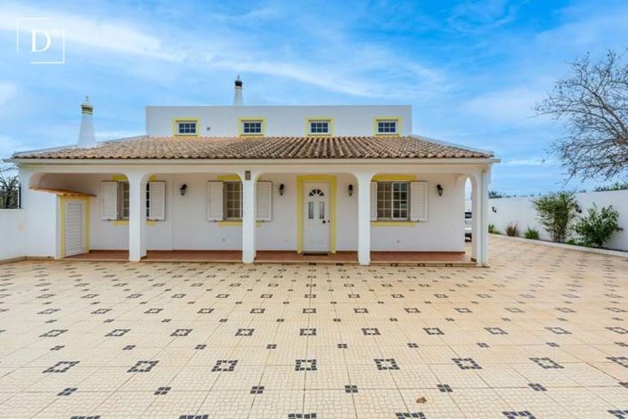 Image No.41-3 Bed Villa for sale