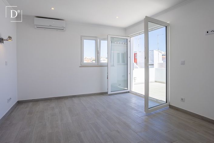 Image No.12-1 Bed Apartment for sale