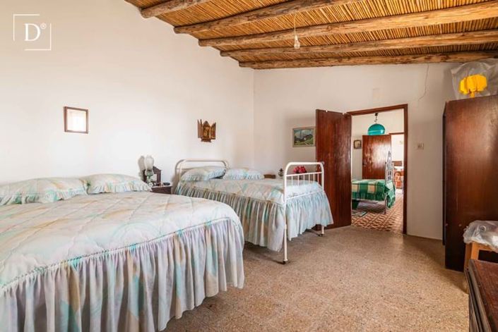 Image No.10-2 Bed Villa for sale