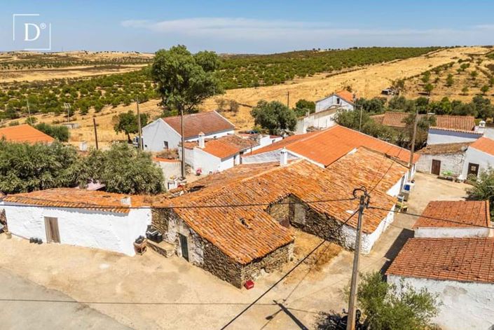 Image No.16-2 Bed Villa for sale