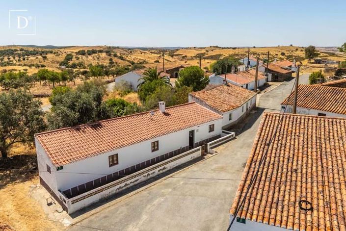 Image No.19-2 Bed Villa for sale