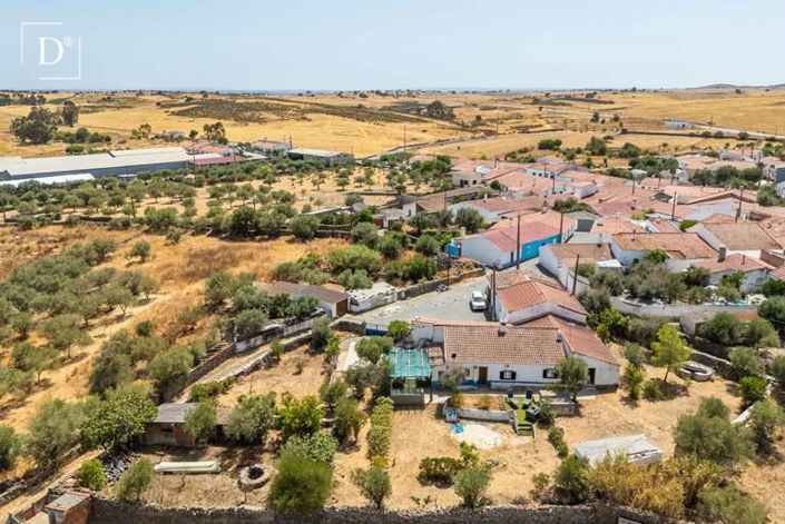 Image No.3-3 Bed Villa for sale