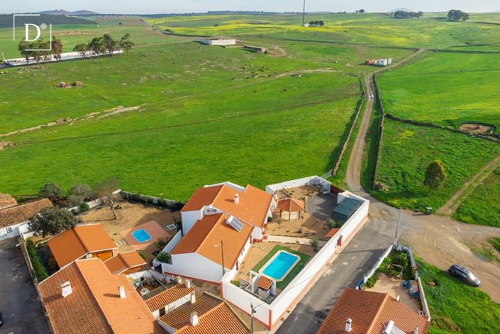 Image No.19-4 Bed Villa for sale