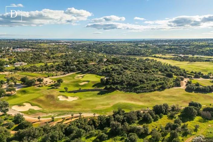 Image No.26-3 Bed Apartment for sale