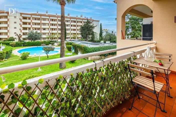Image No.20-2 Bed Apartment for sale