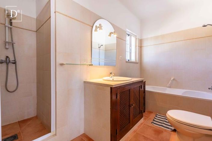 Image No.18-4 Bed Villa for sale