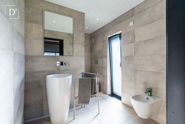 Image No.17-4 Bed Villa for sale