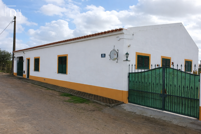 Image No.2-3 Bed Villa for sale