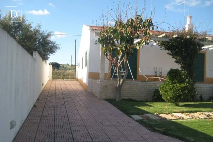 Image No.8-3 Bed Villa for sale