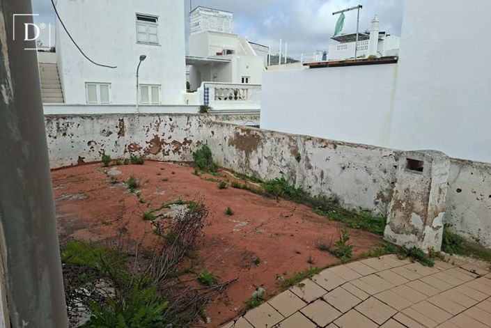 Image No.10-3 Bed Townhouse for sale