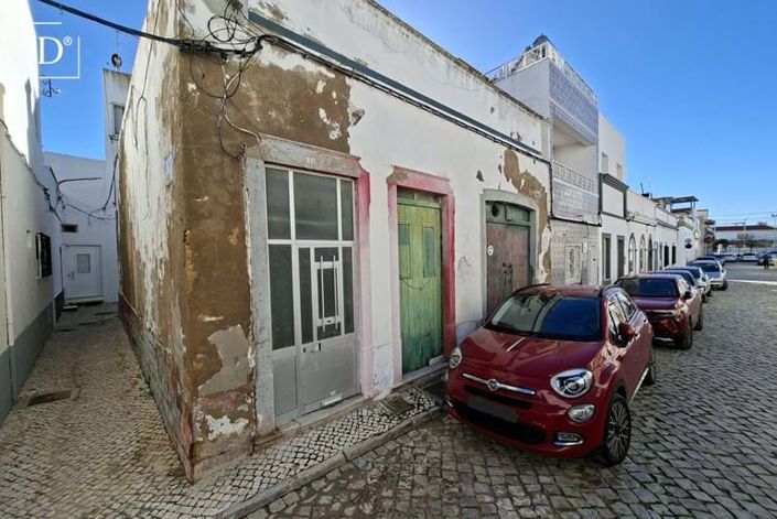 Image No.8-3 Bed Townhouse for sale