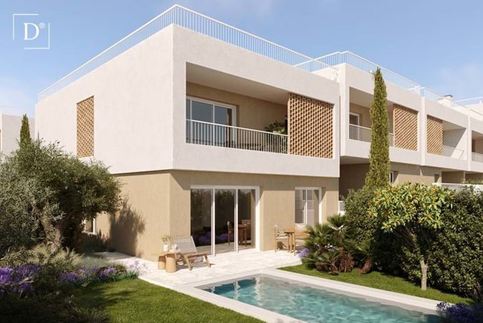 Image No.10-3 Bed Townhouse for sale