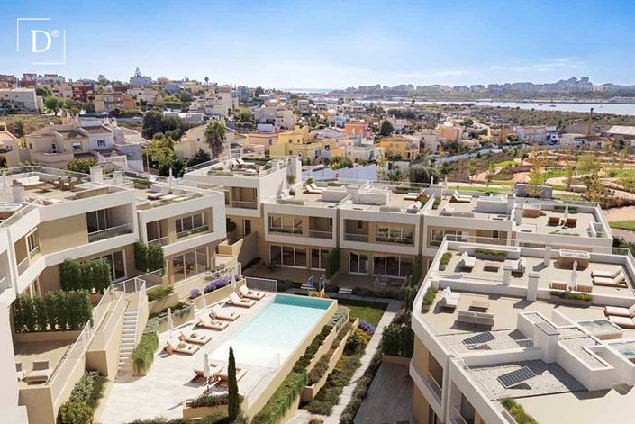 Image No.17-3 Bed Townhouse for sale