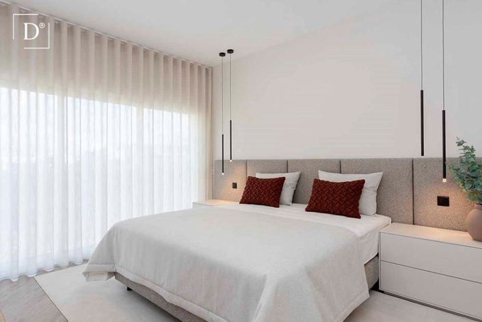 Image No.34-3 Bed Townhouse for sale