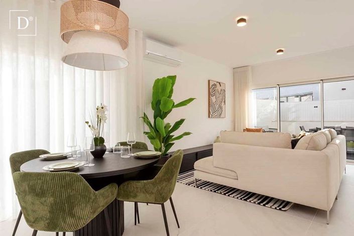 Image No.41-3 Bed Townhouse for sale