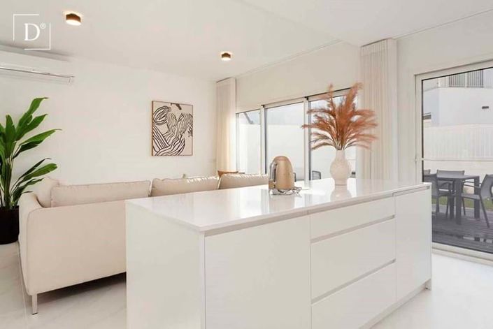 Image No.44-3 Bed Townhouse for sale