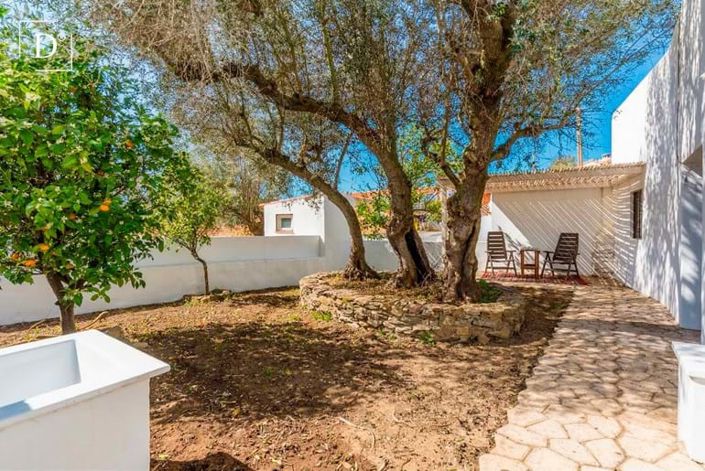 Image No.2-1 Bed Townhouse for sale